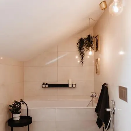 Loft With Balcony In Centre Apartman Prága