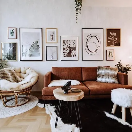 Loft With Balcony In Centre
